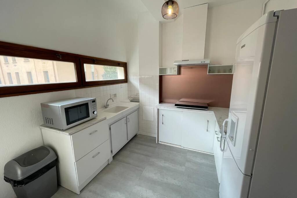 Proche Gare, Centre Et Commerces Appartement